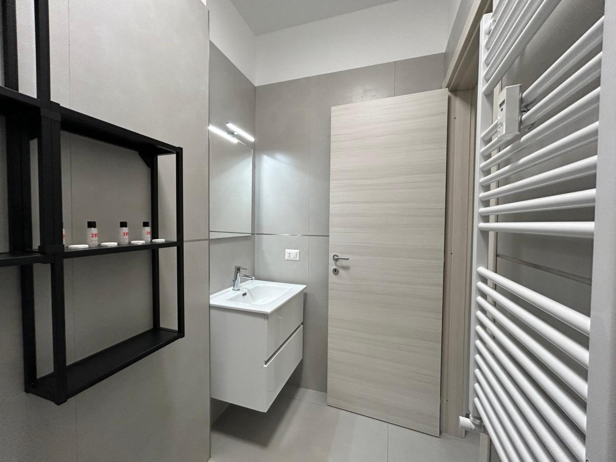 Im Home - Viale Monza Milan Bagian luar foto