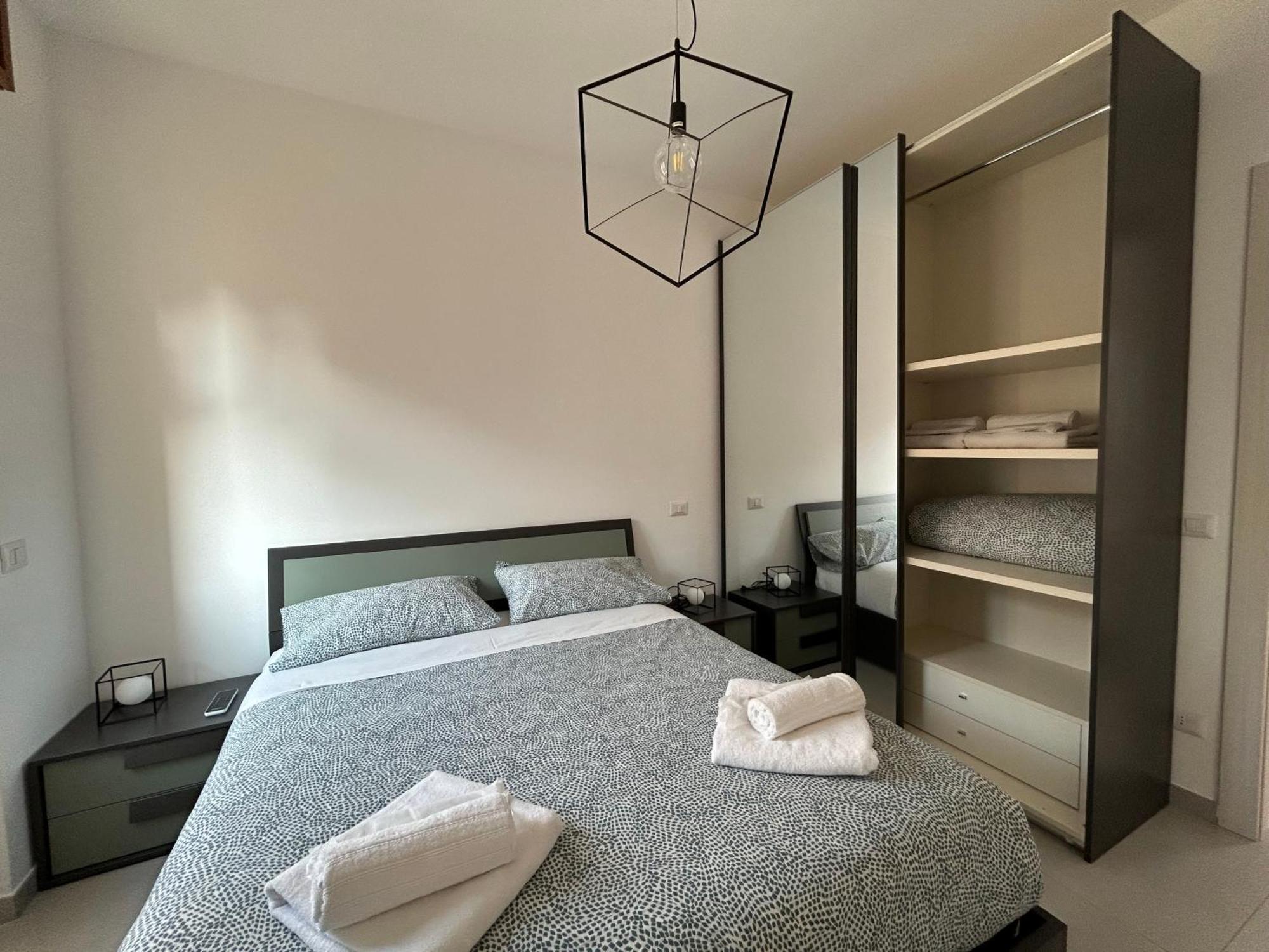 Im Home - Viale Monza Milan Bagian luar foto